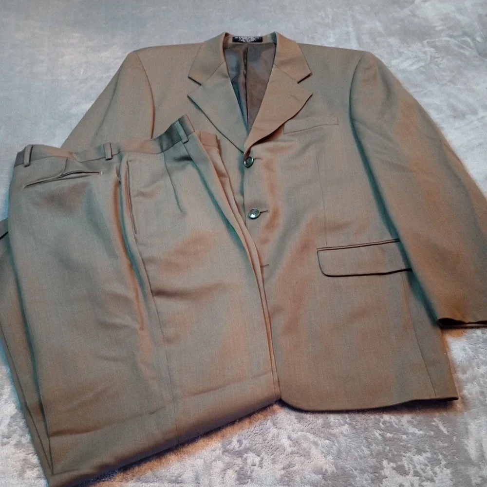 Jones New York 2pc Suit Mens Size 40 Regular Brown 3 Button Jacket Pleated Pants